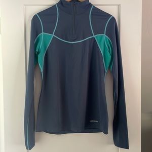 Patagonia 3/4 Zip Lightweight Long Sleeve Large